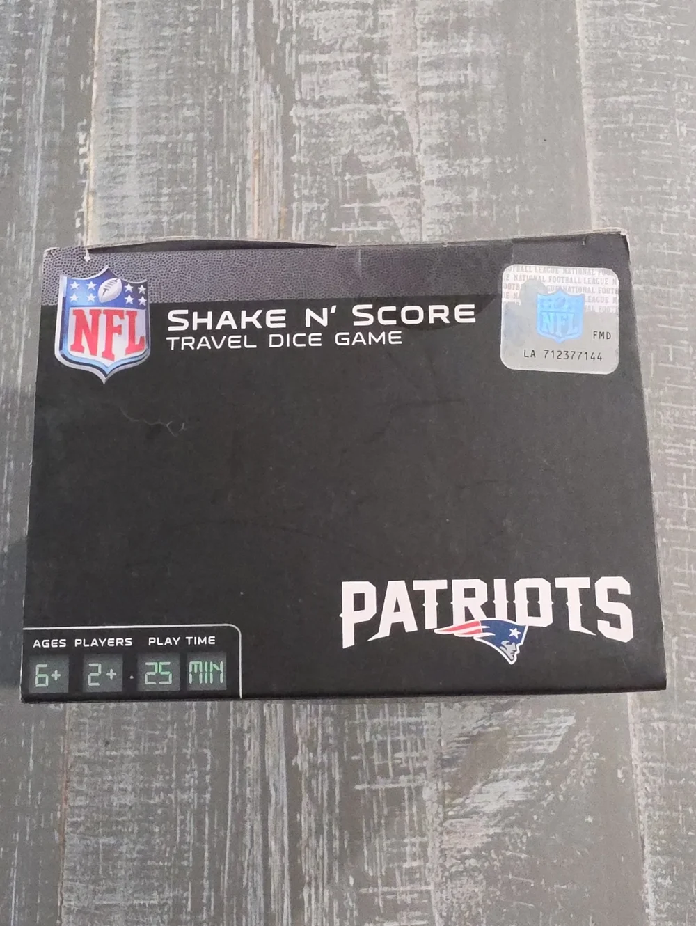 NFL New England Patriots Shake N' Score Travel Dice Game Set, NE Pats Drake Maye